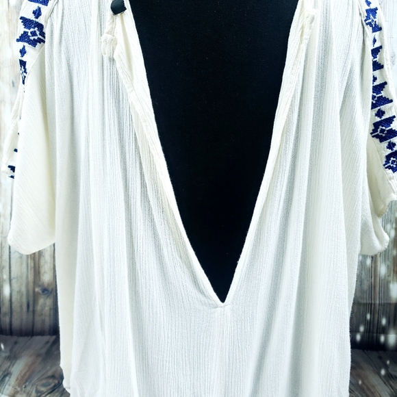 Honey Punch Blue White Grecian inspired Tunic - Picture 2 of 2